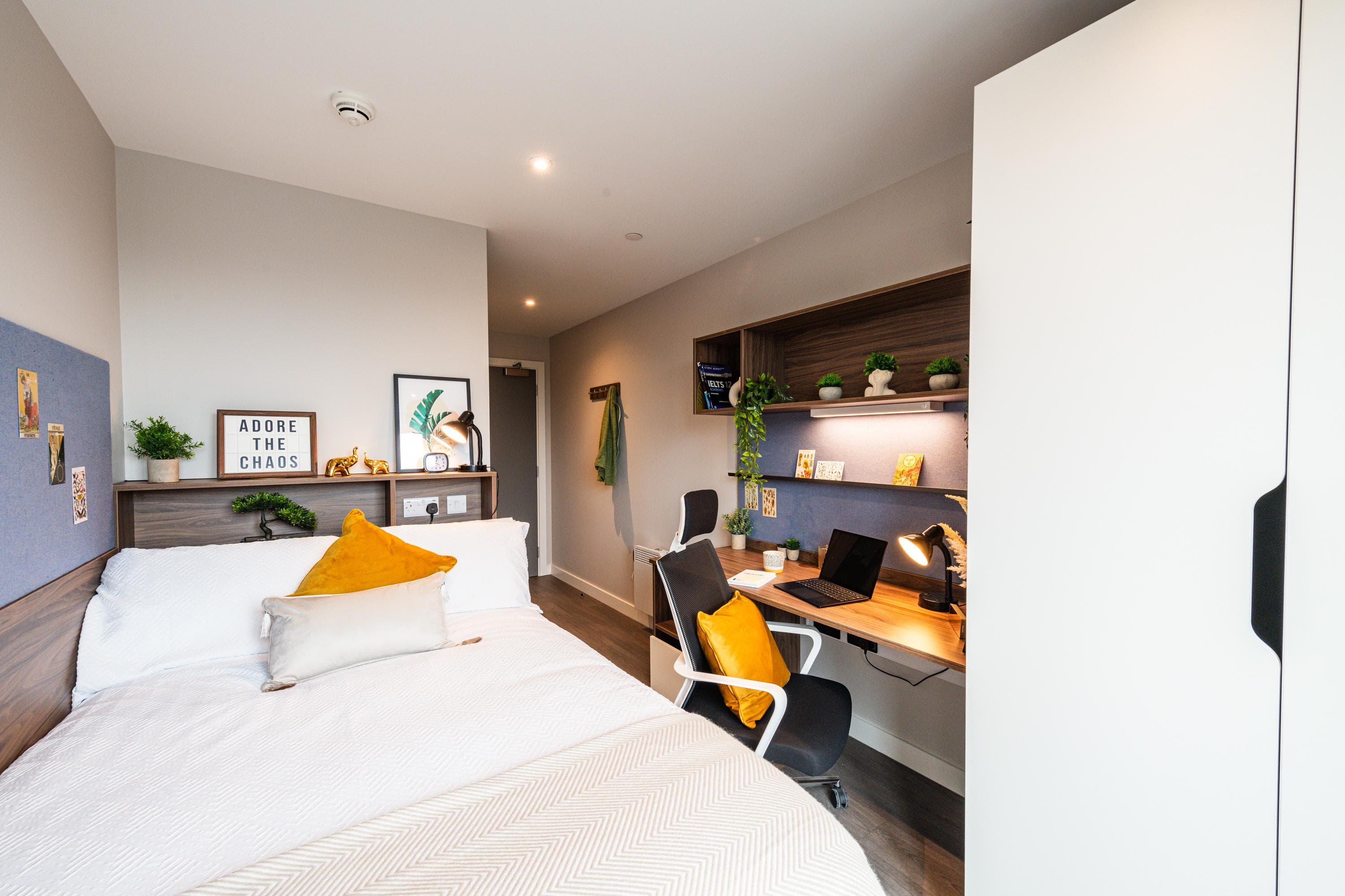 Nelson-Place-En-Suite-Bronze
