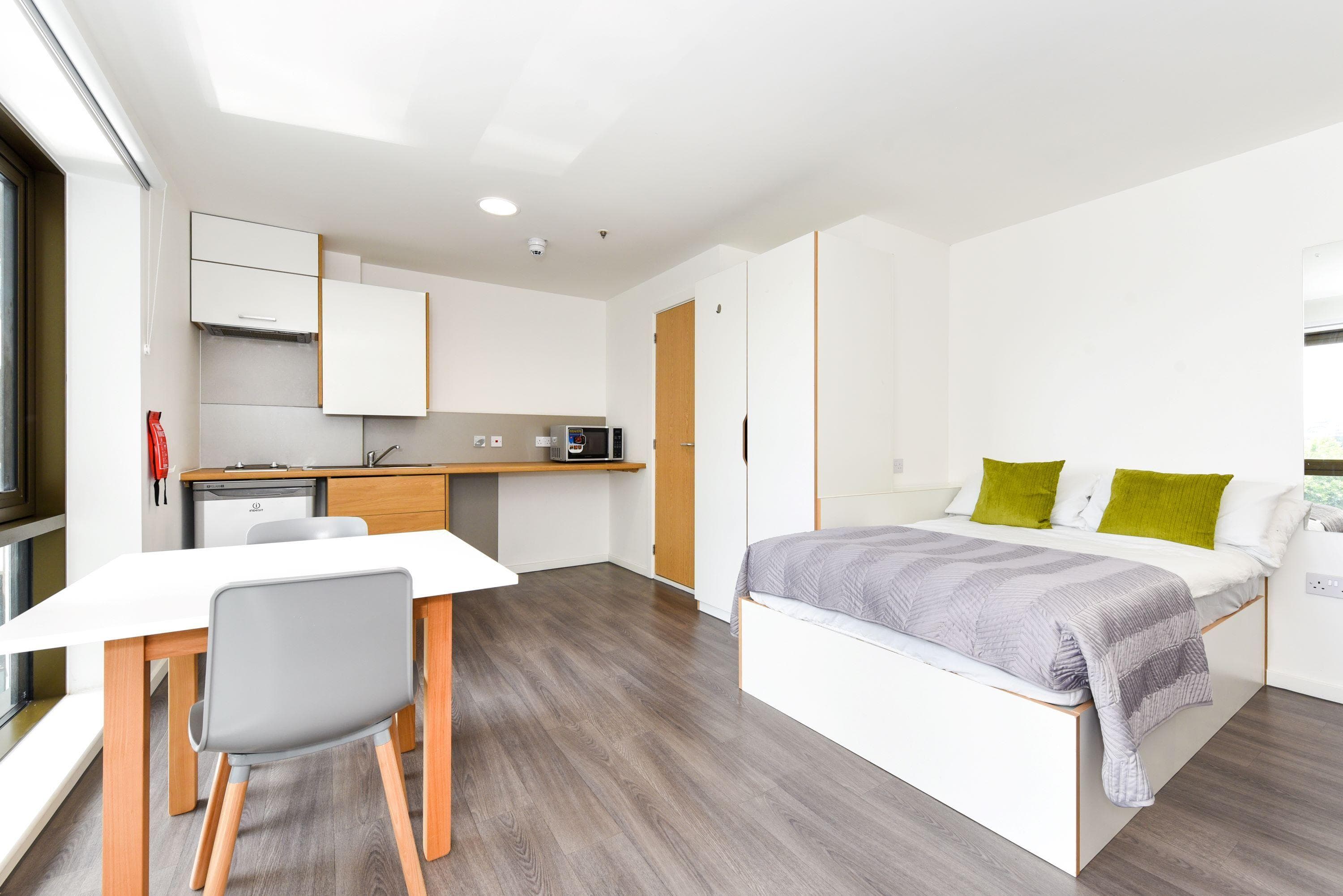 Liverpool-Byrom-Point-Studio-Gold-1