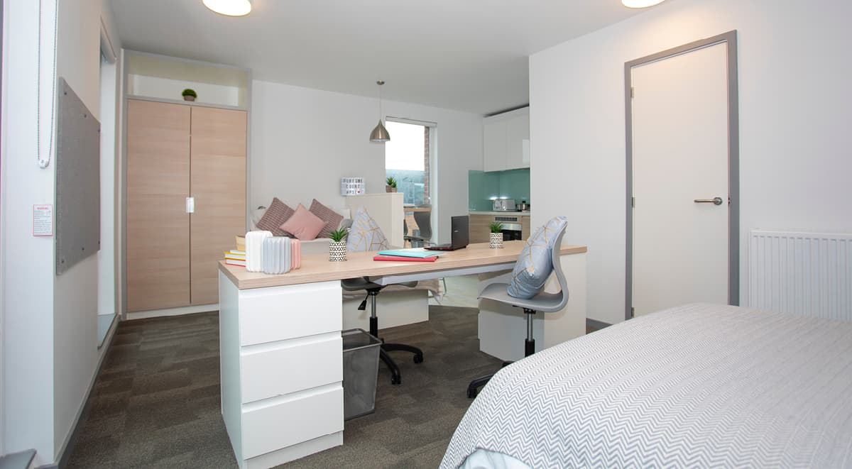 Premium Twin Studio