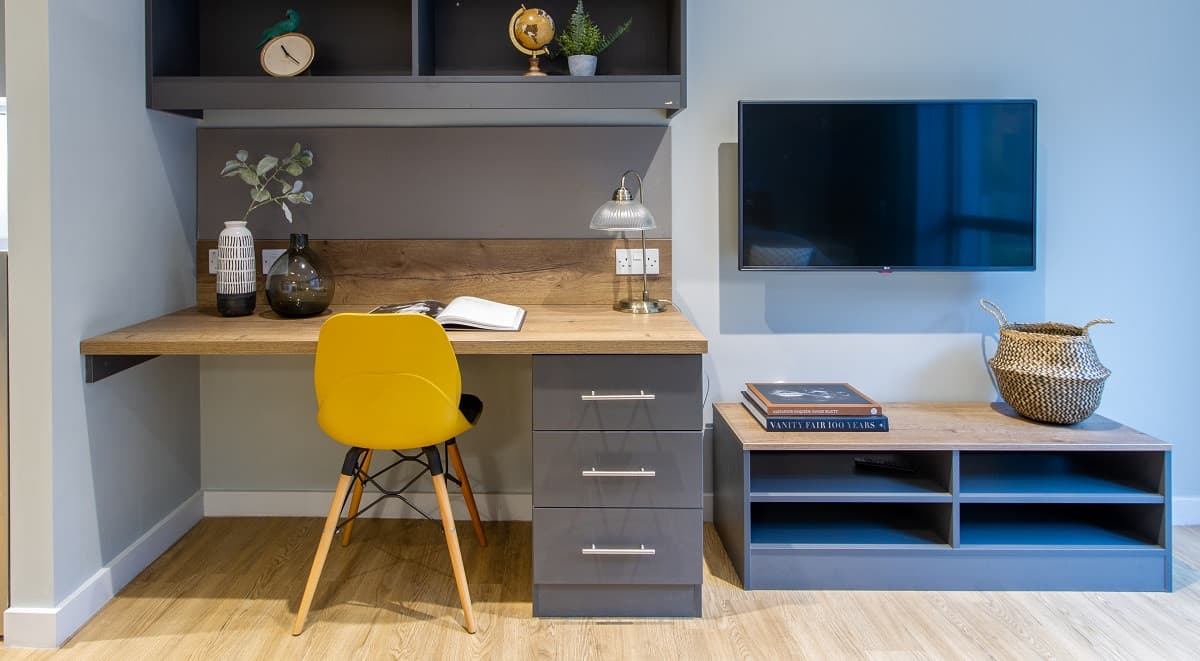 6922485.jpg
