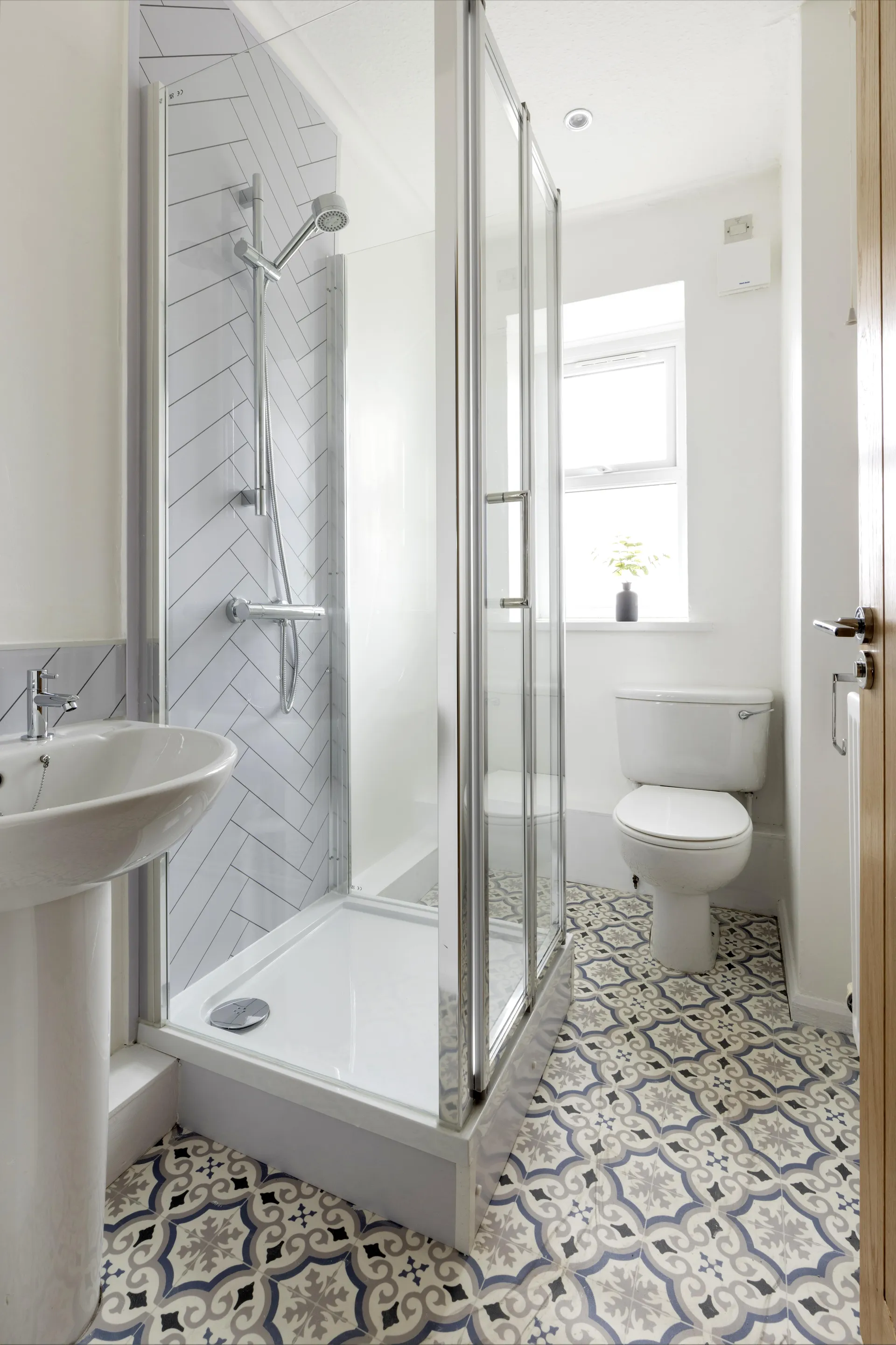 855A2752-min