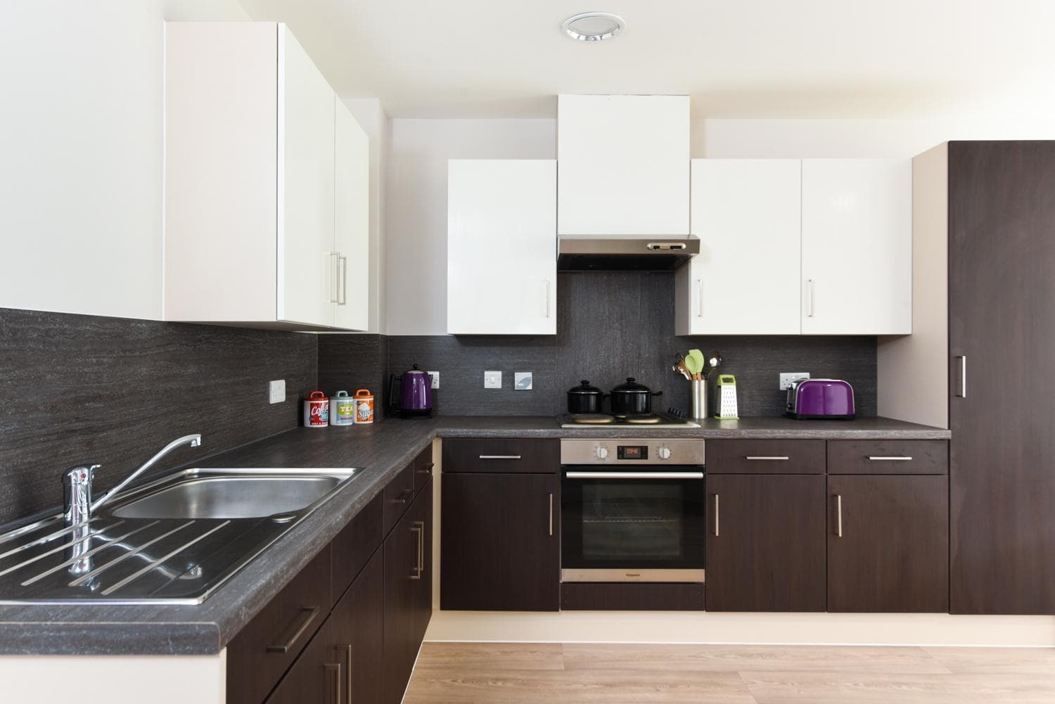 Swansea-St-Davids-c8-kitchen-5