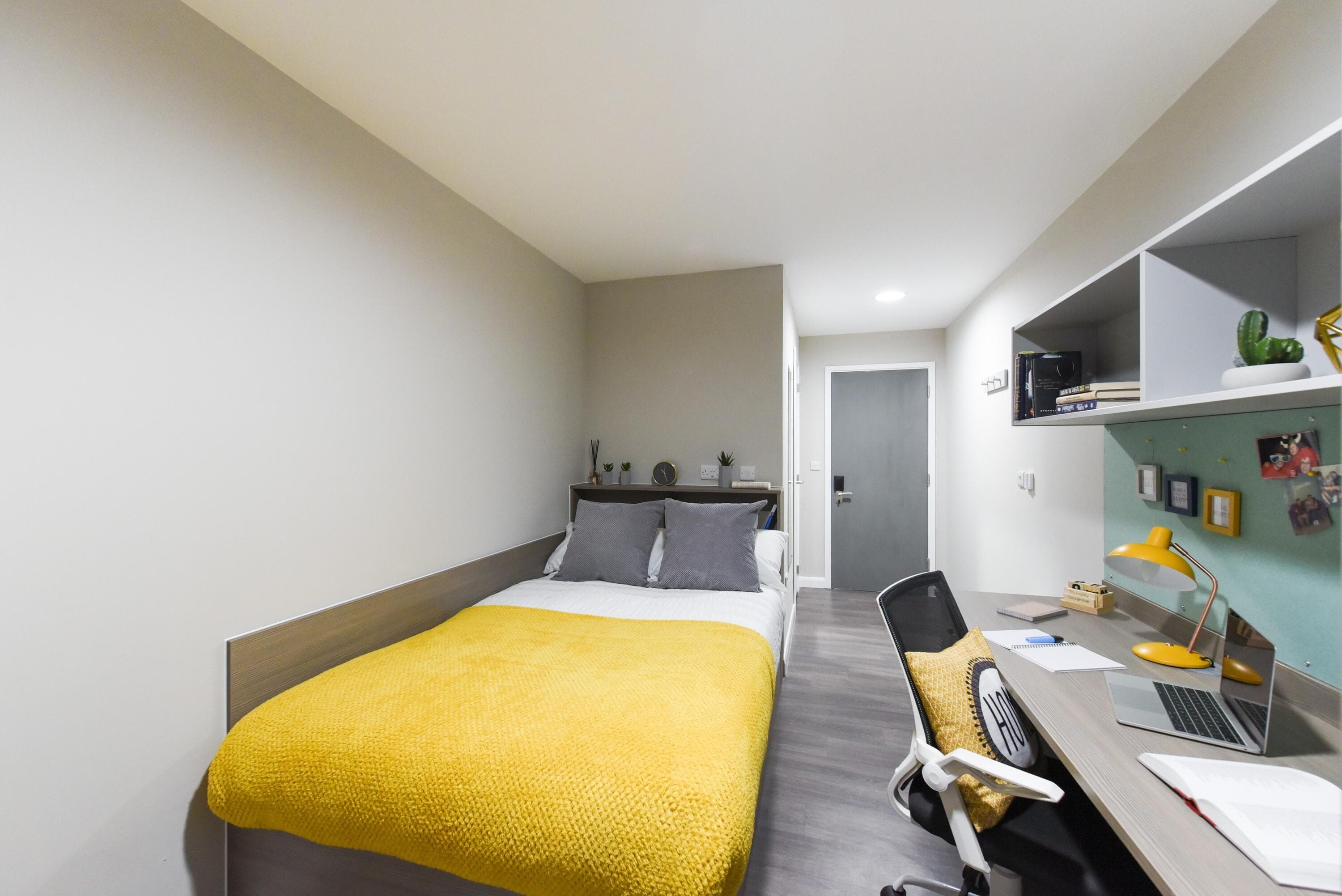 St-Davids-En-suite-bronze-plus