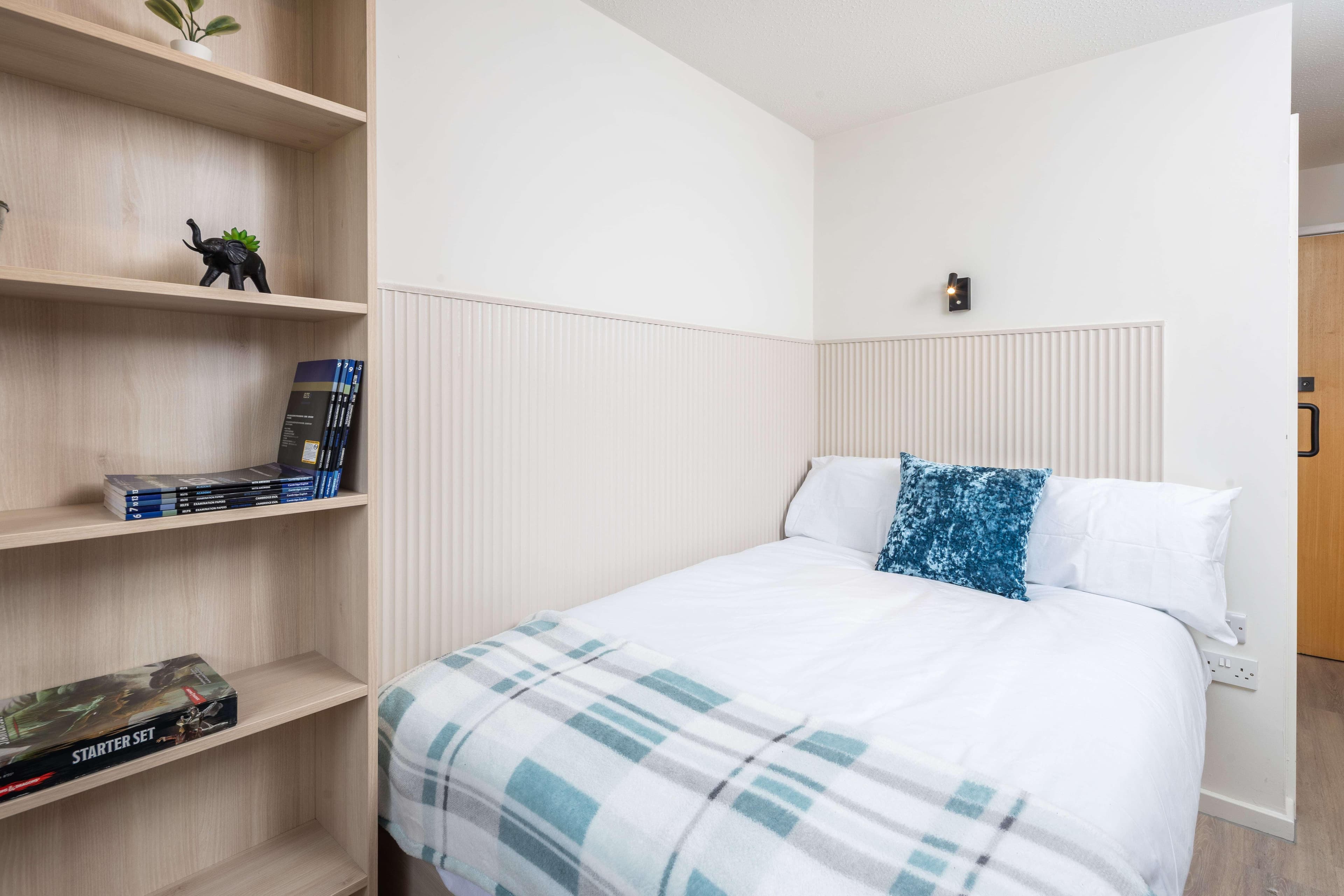 Railyard-Ensuite-bronze-refurb-2