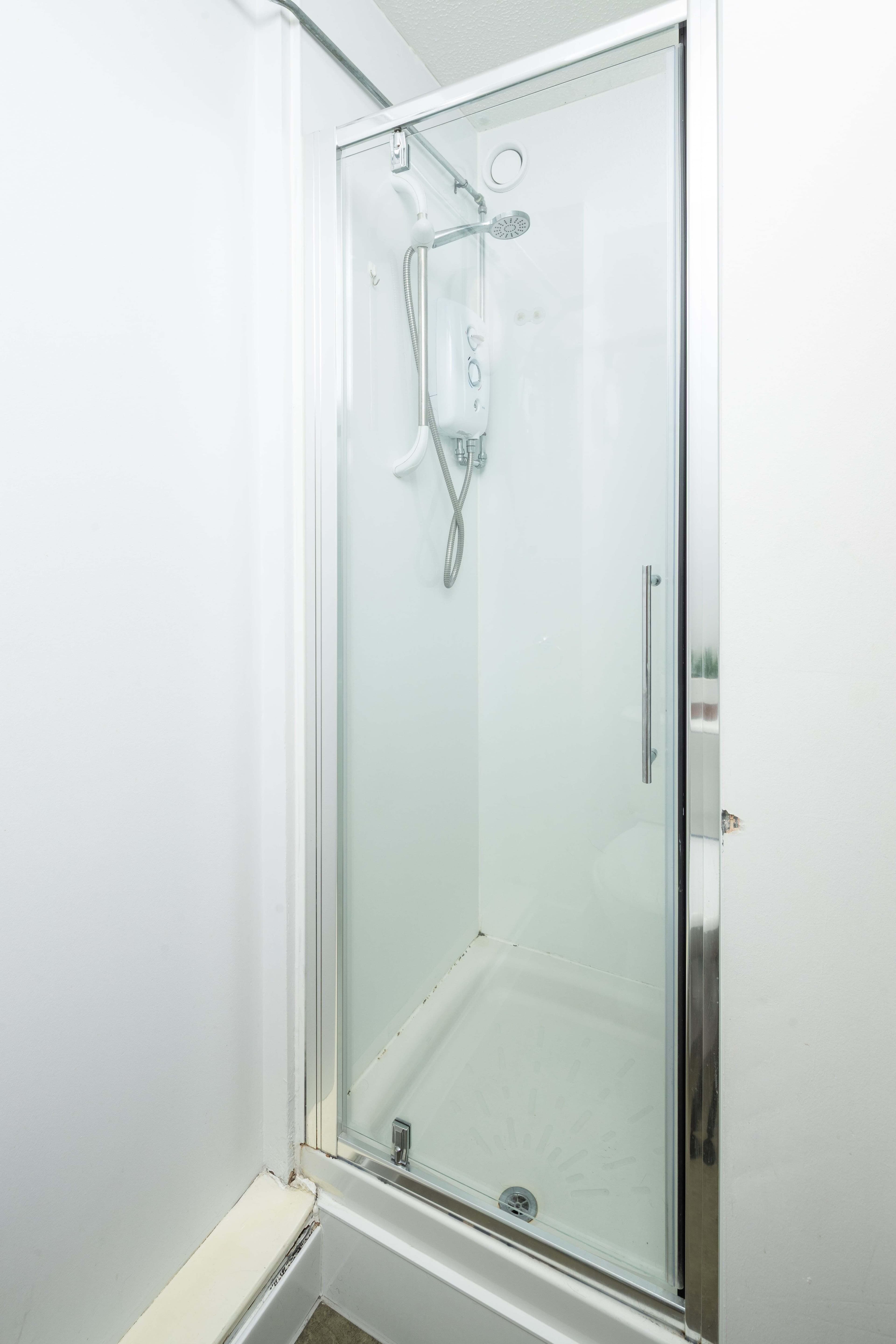 Capital-Gate-Studio-ensuite-refurb-2