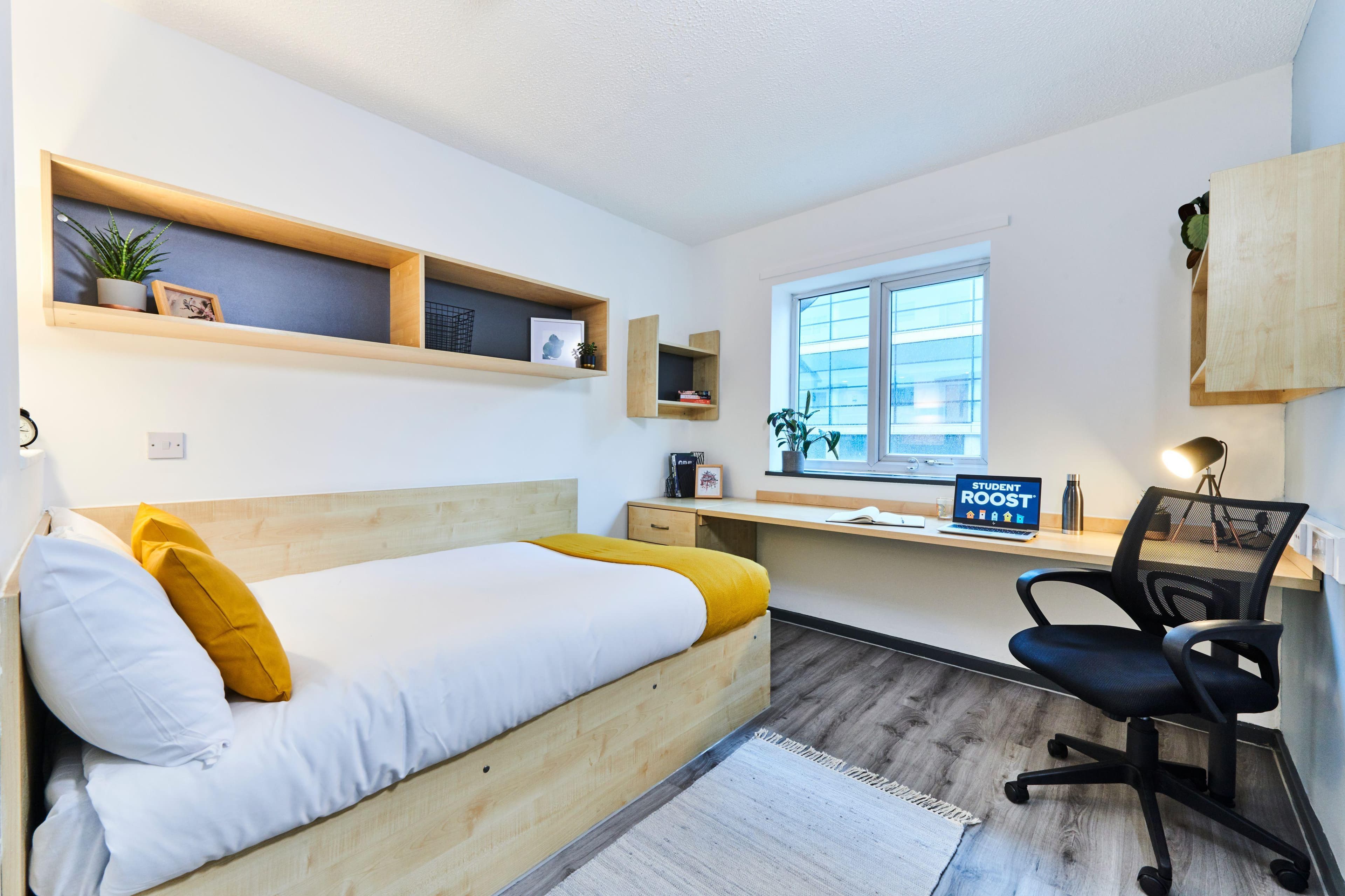Ensuite-Silver-Capital-Gate-4-2020