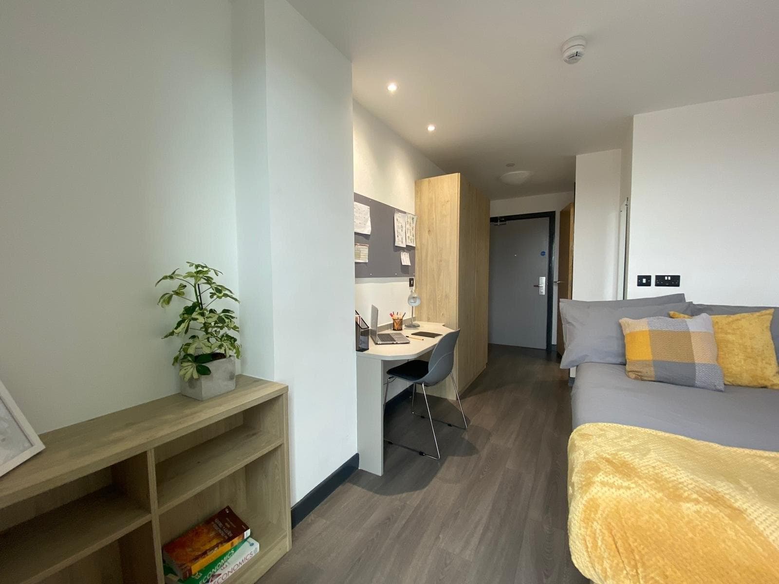Silver-Ensuite-3_2020-11-17-154208