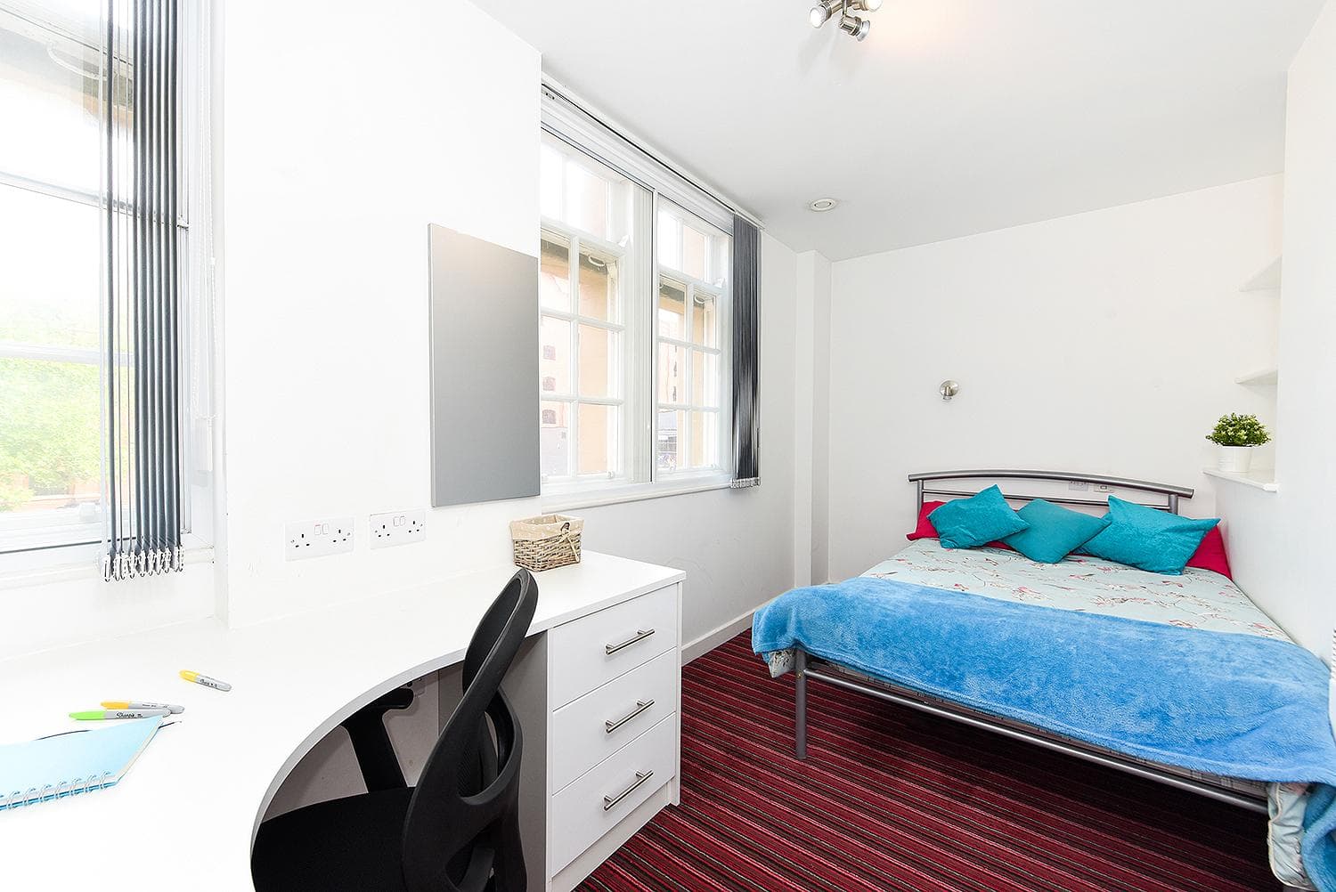 Newarke-St-ensuite-10