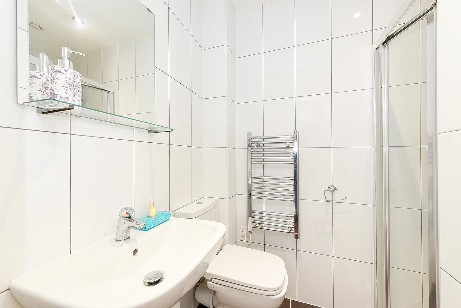 Newarke-St-ensuite-10-6