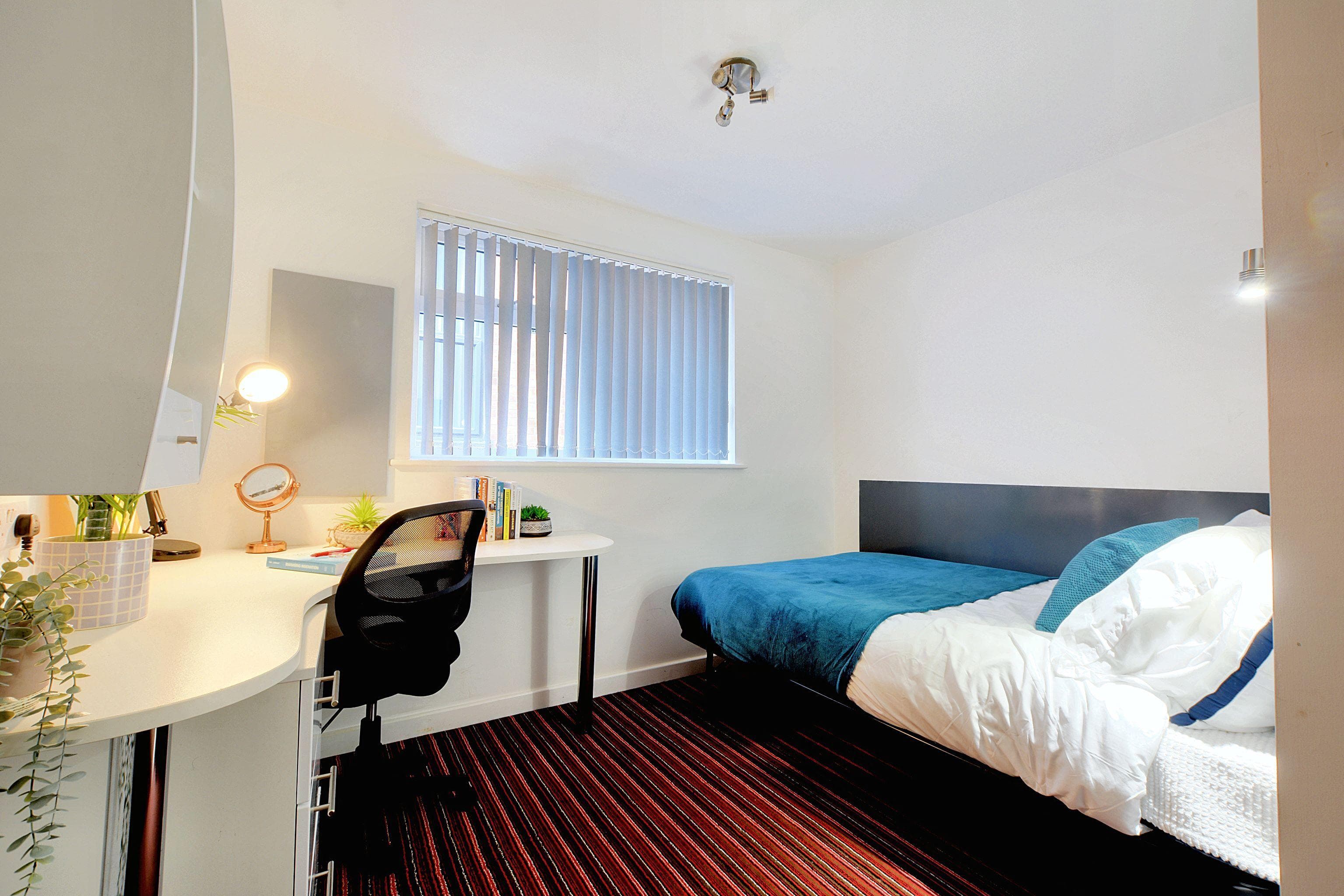 Newarke-St-2-bed-bronze-plus-3