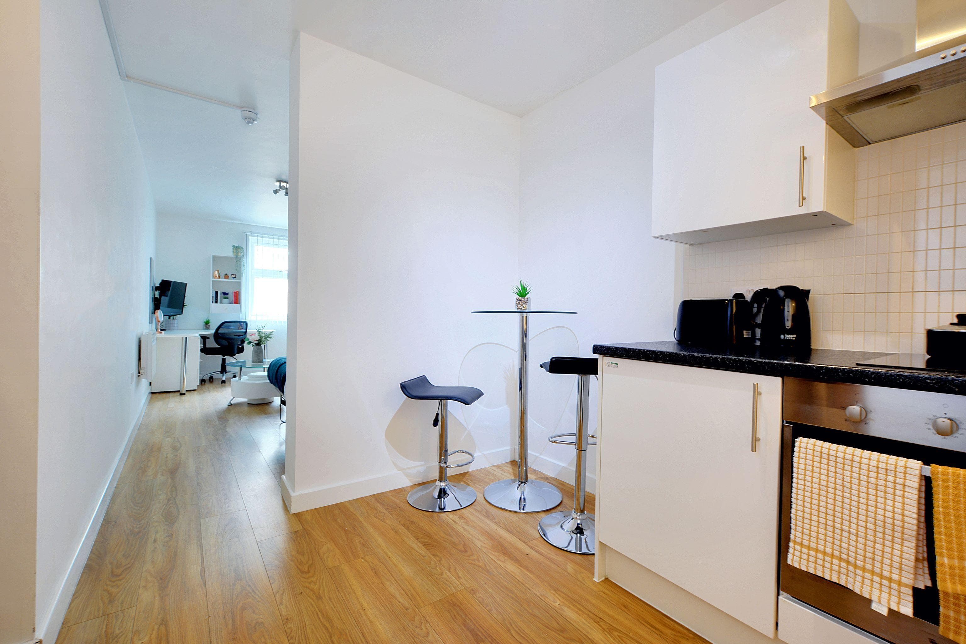 Newarke-St-studio-bronze-plus-kitchen-1