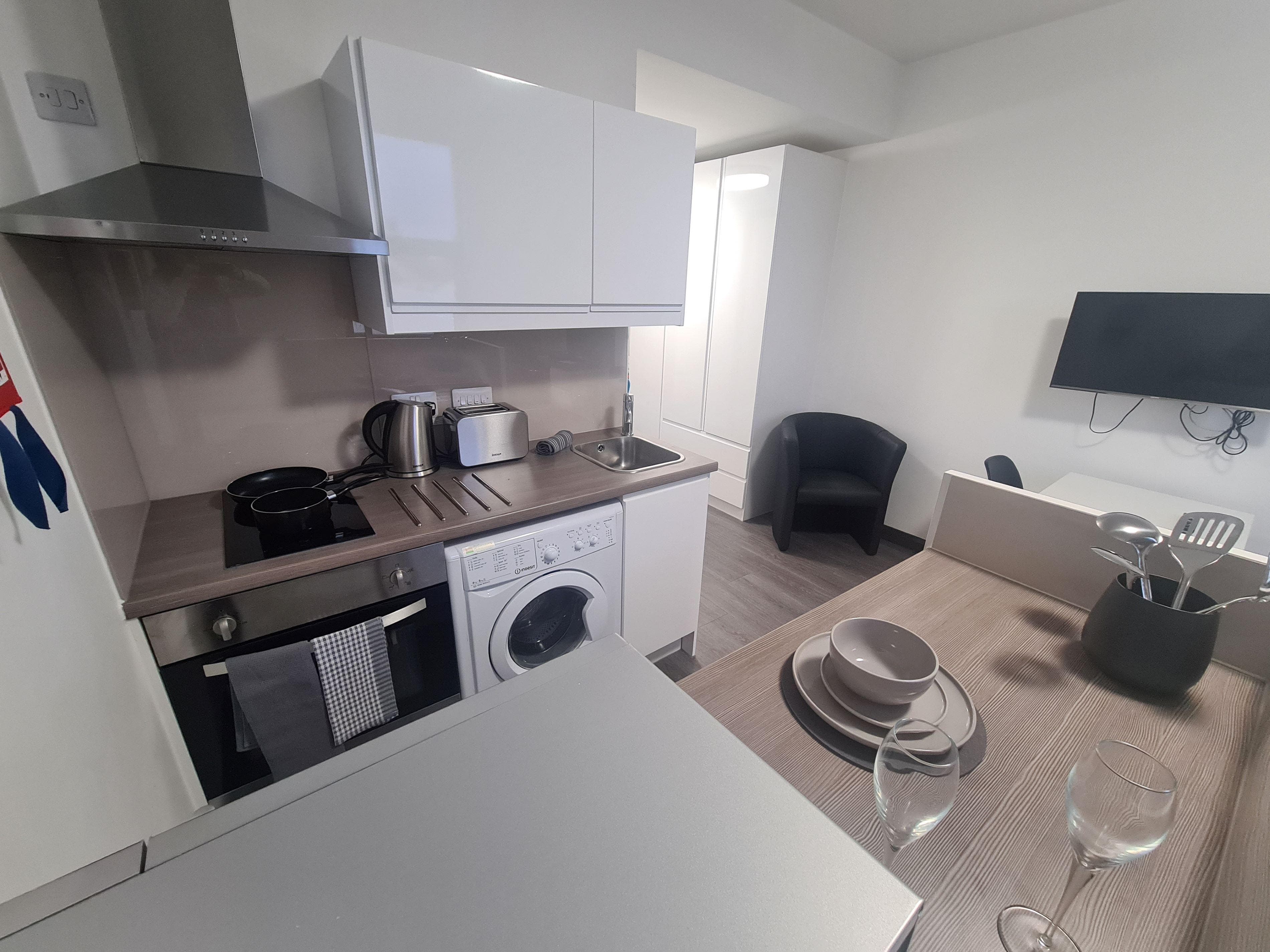 St-James-House-Silver-Studio-4
