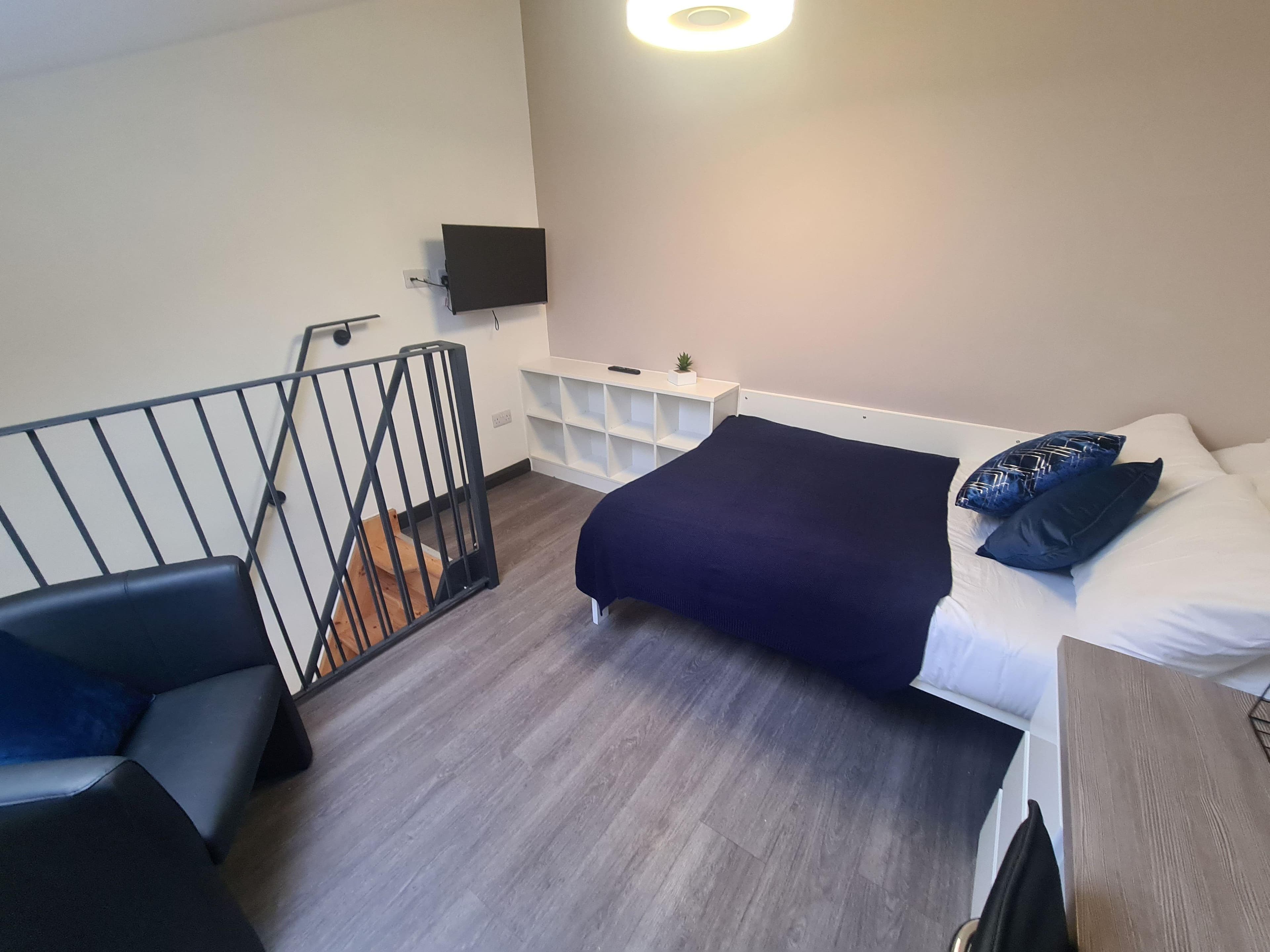 St-James-House-Platinum-Studio-1