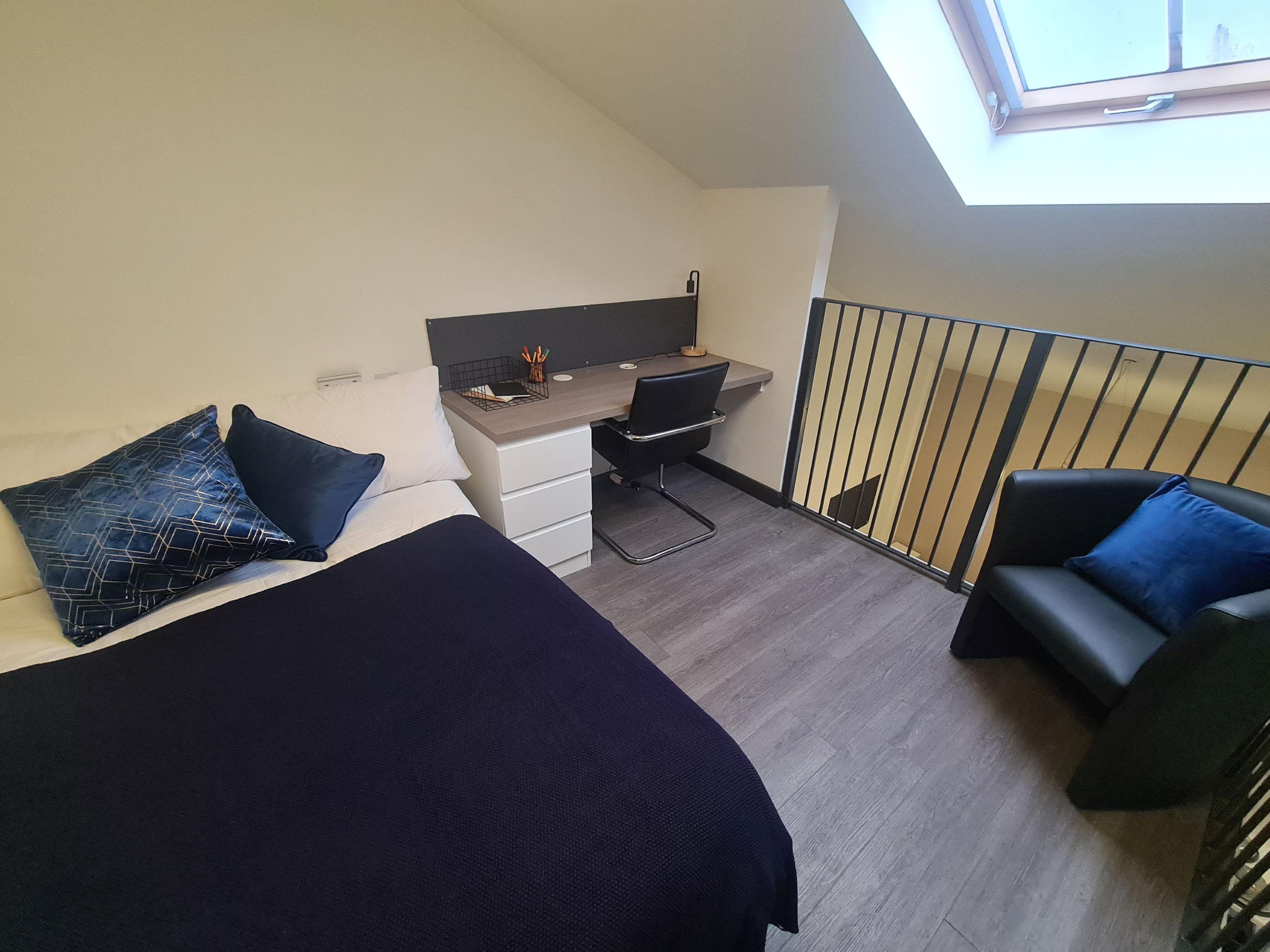St-James-House-Platinum-Studio-12
