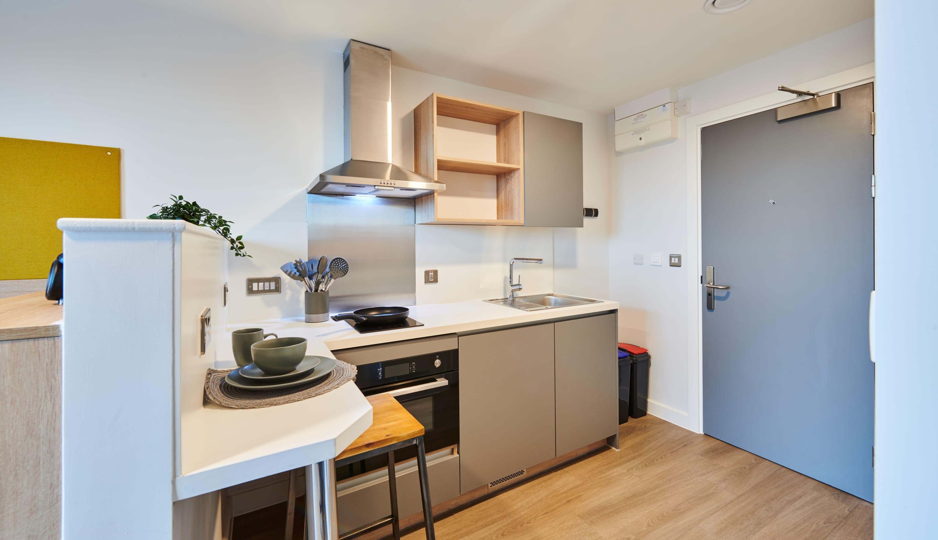 York-House-Studio-Gold
