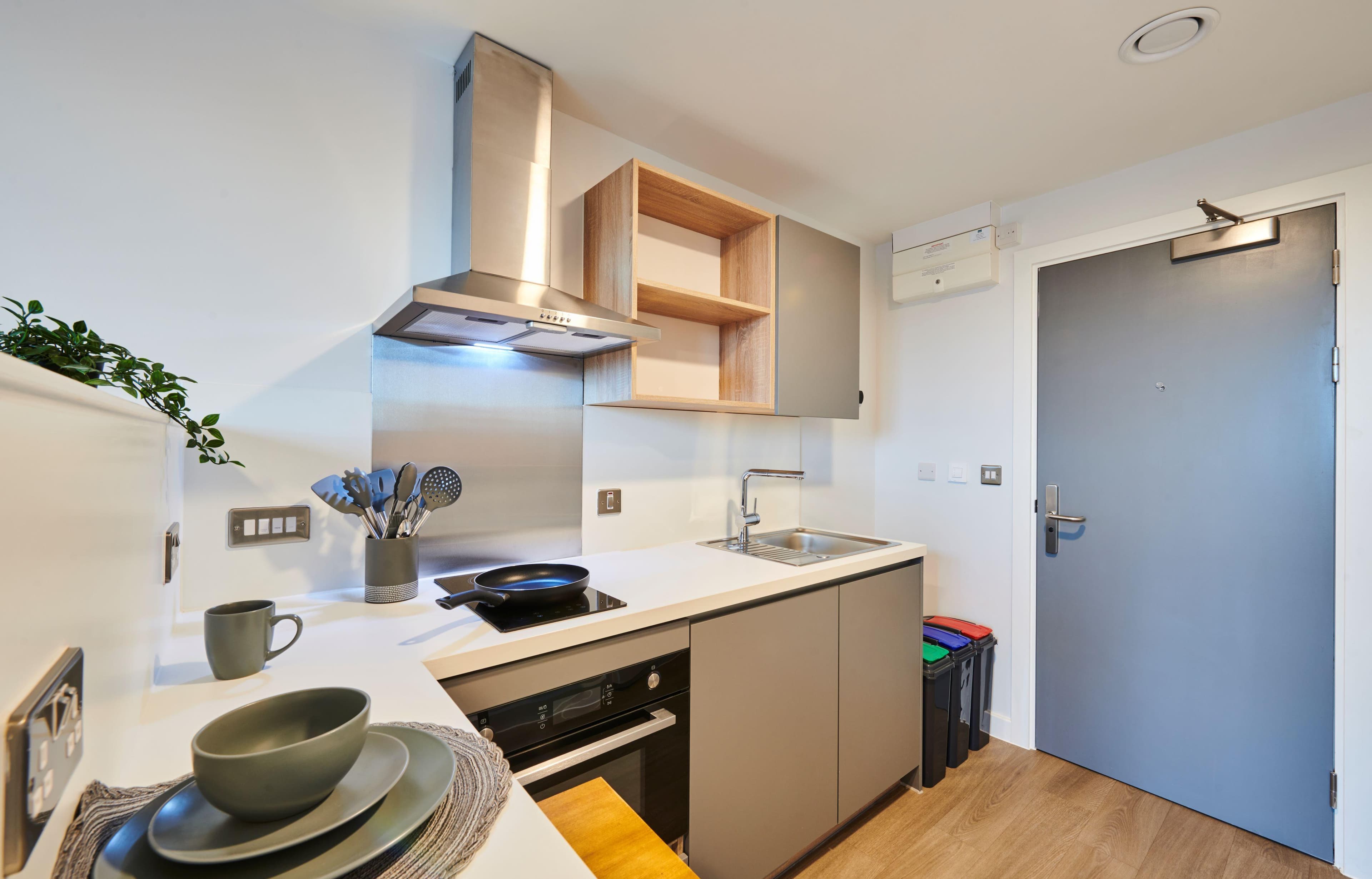 York-House-Studio-Gold-3