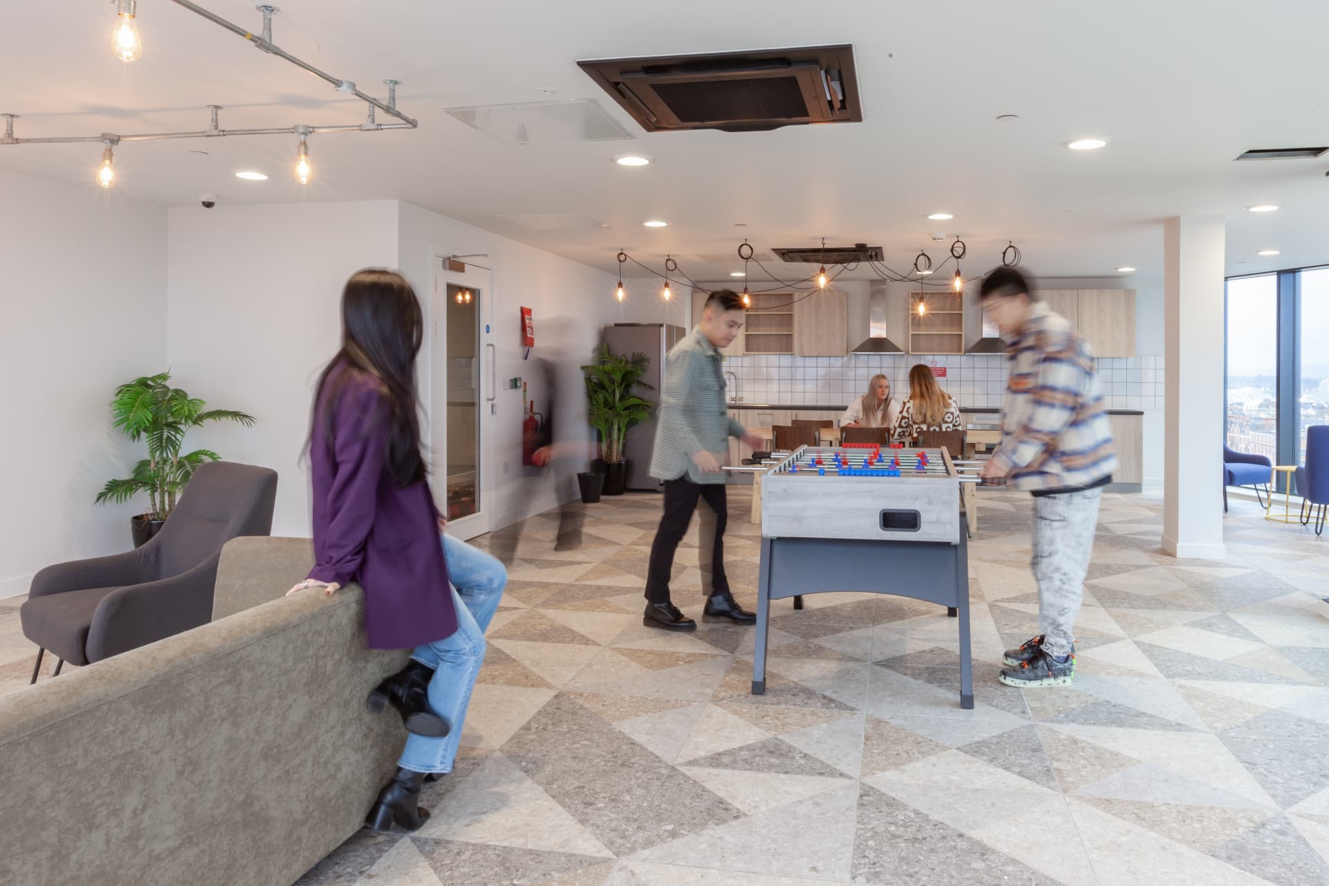 7802424.jpg