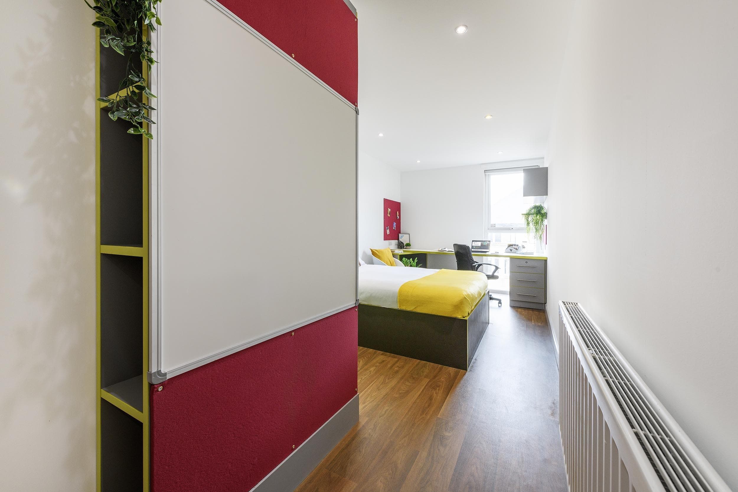 The-Boulevard-En-suite-Silver-1