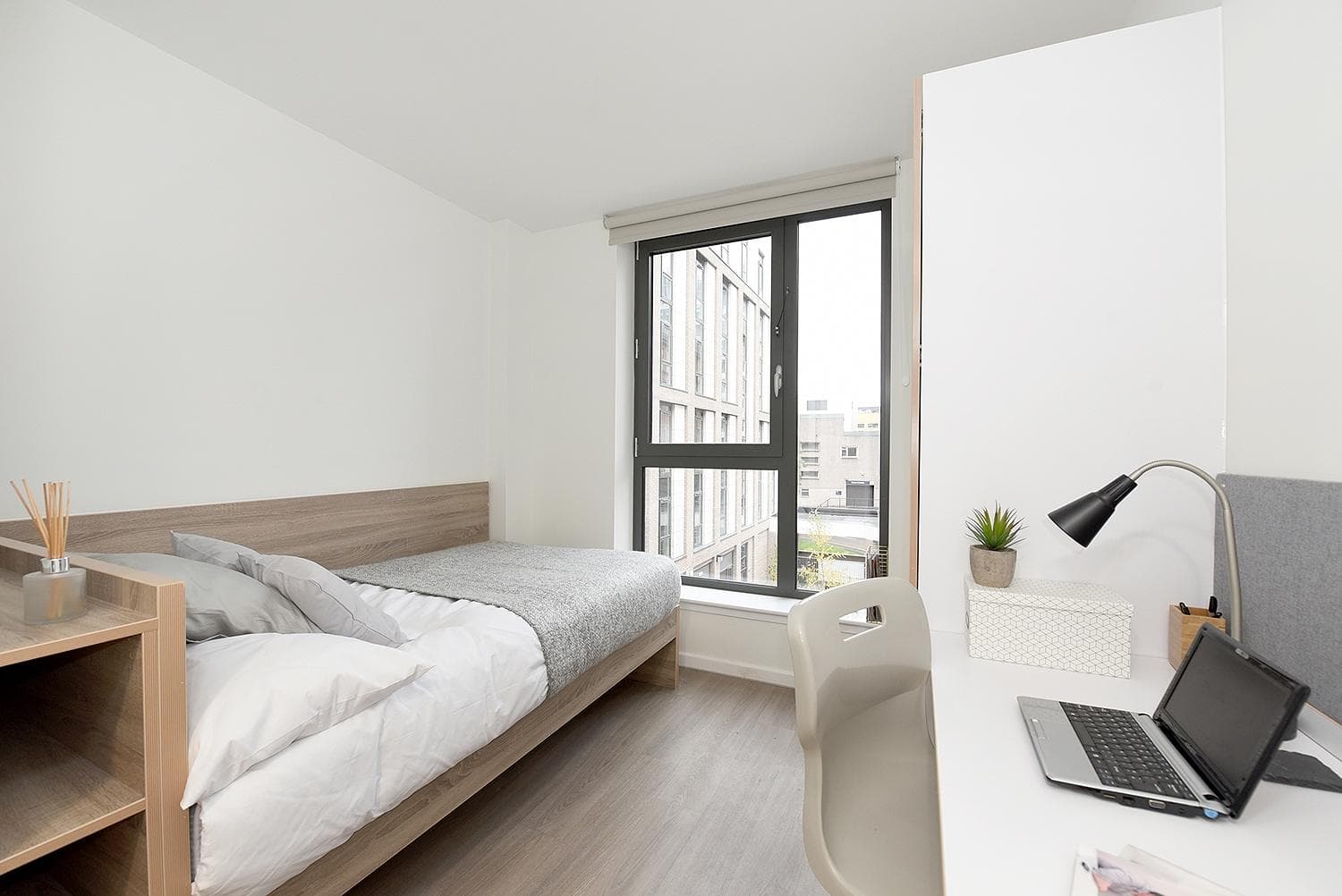 Glasgow-St-Mungos-ensuite1-3