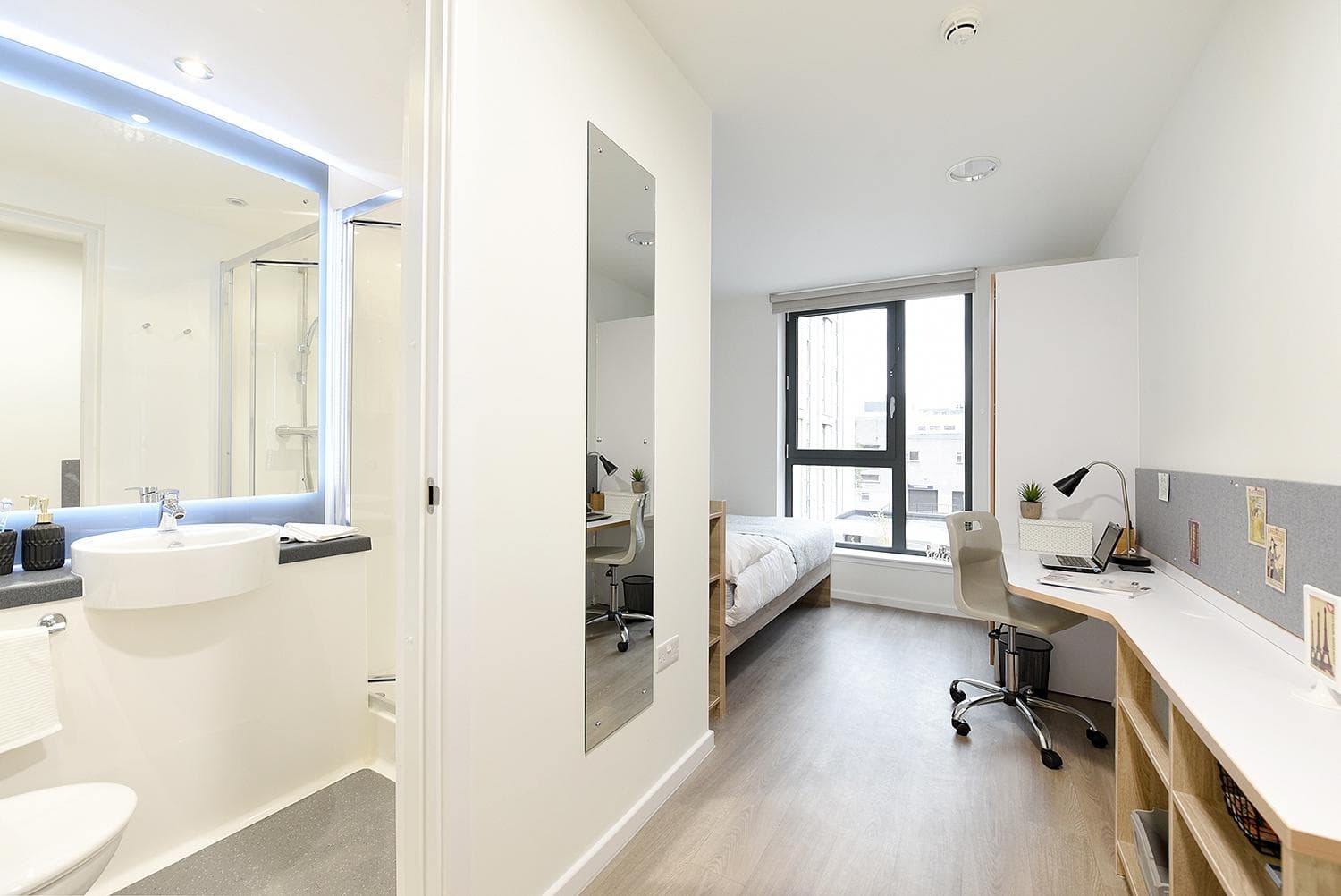 Glasgow-St-Mungos-ensuite1