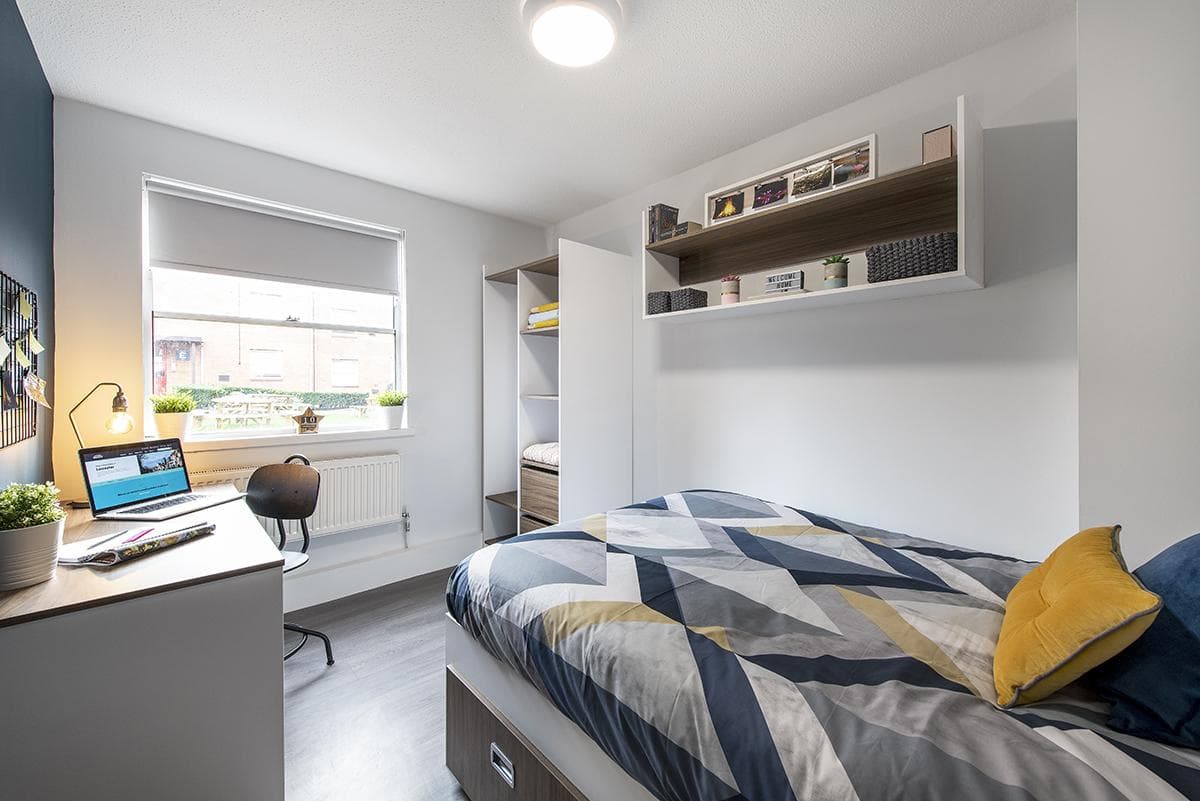 Regents-Court-Six-bed-Bronze