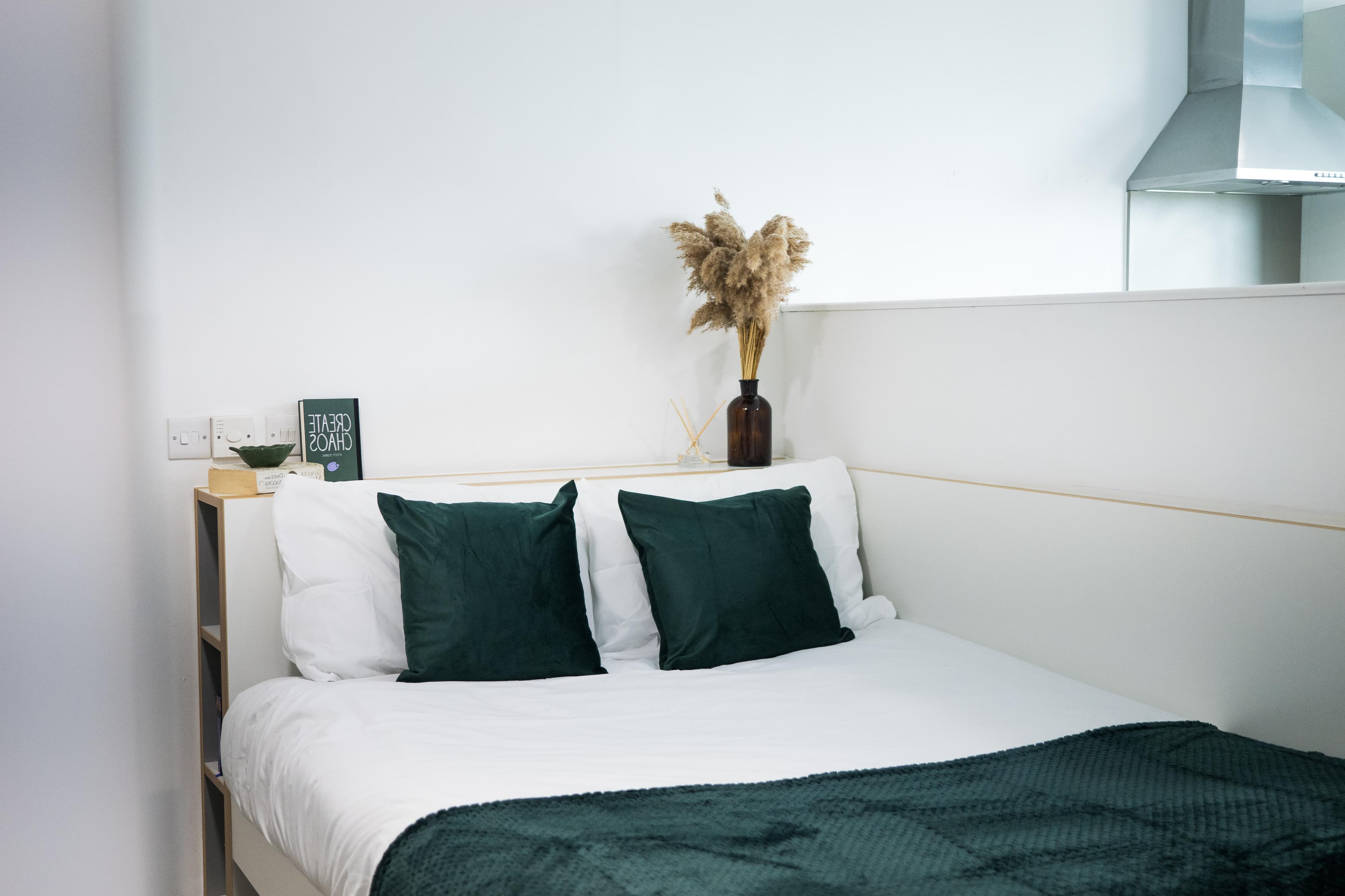 Studio-Gold-Dobbies-Point