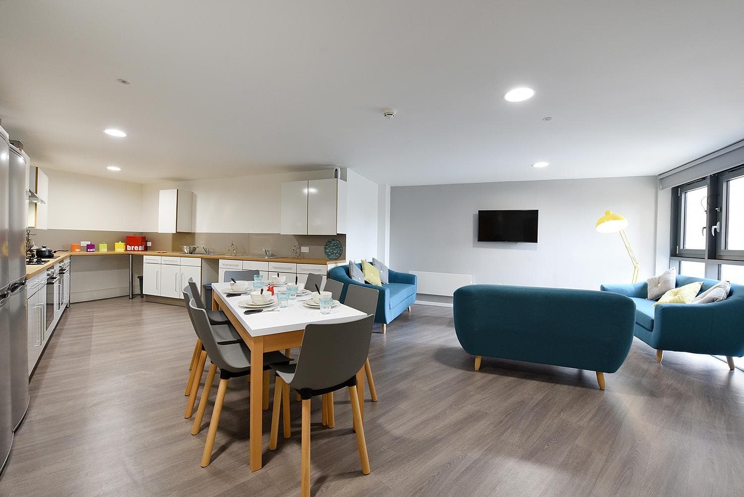 Glasgow-Buchanan-communal-kitchen-2