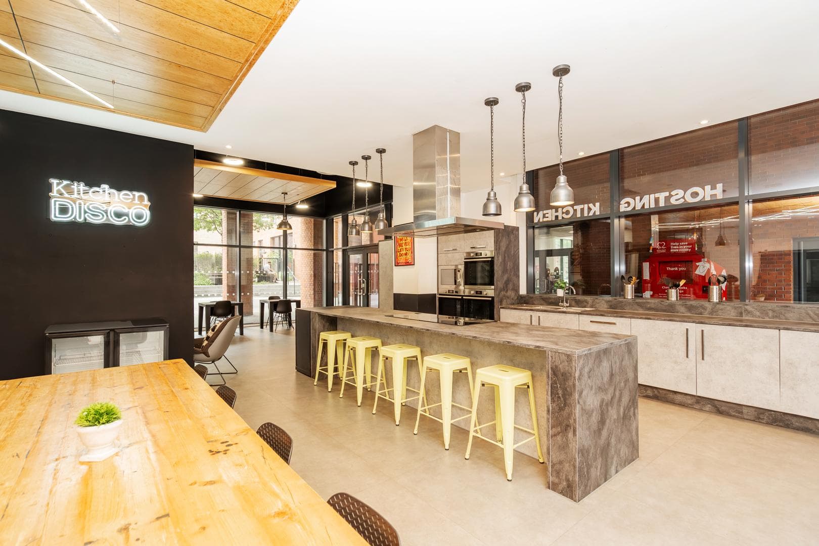 Hosting-kitchen-2