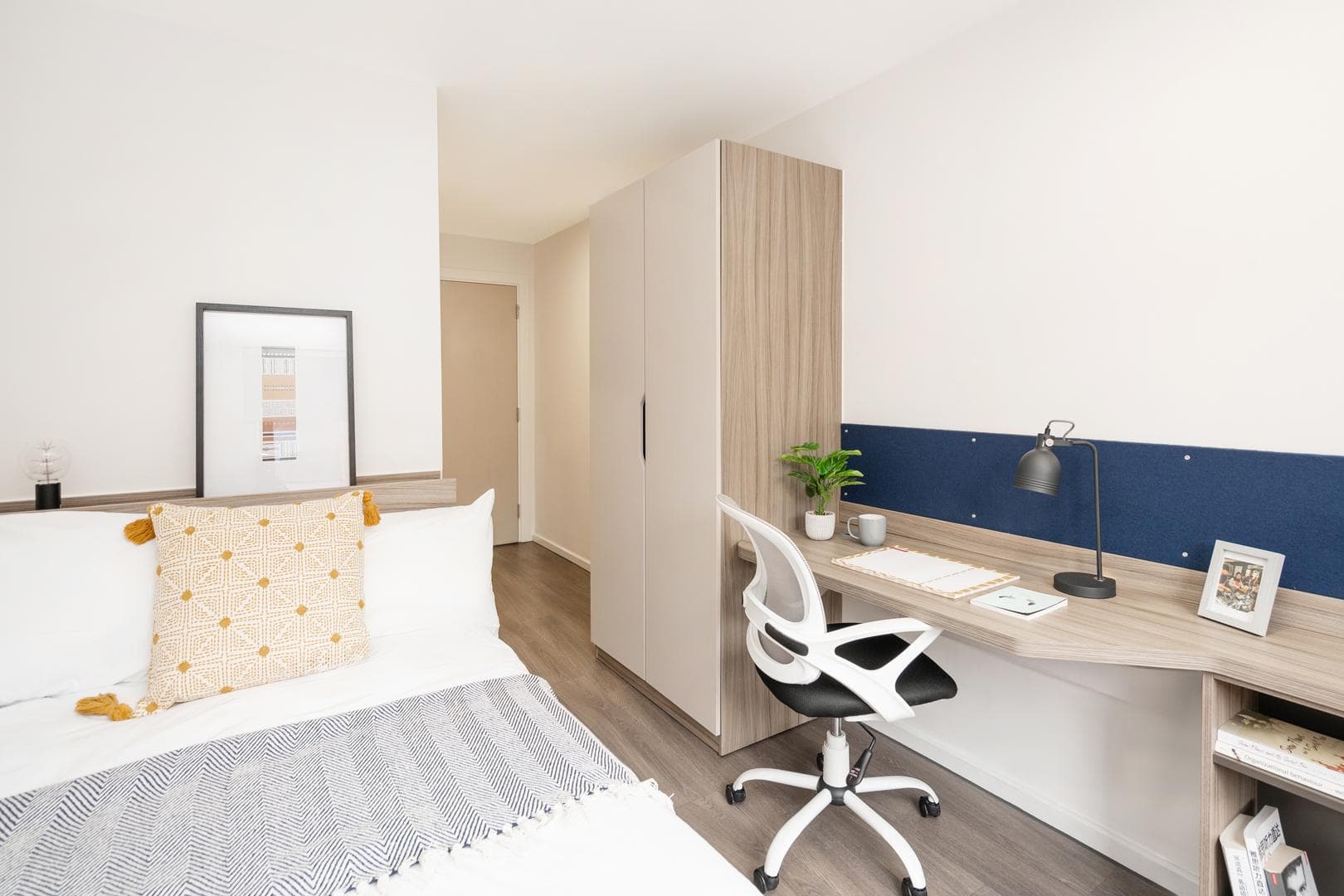 Ensuite-Silver-1