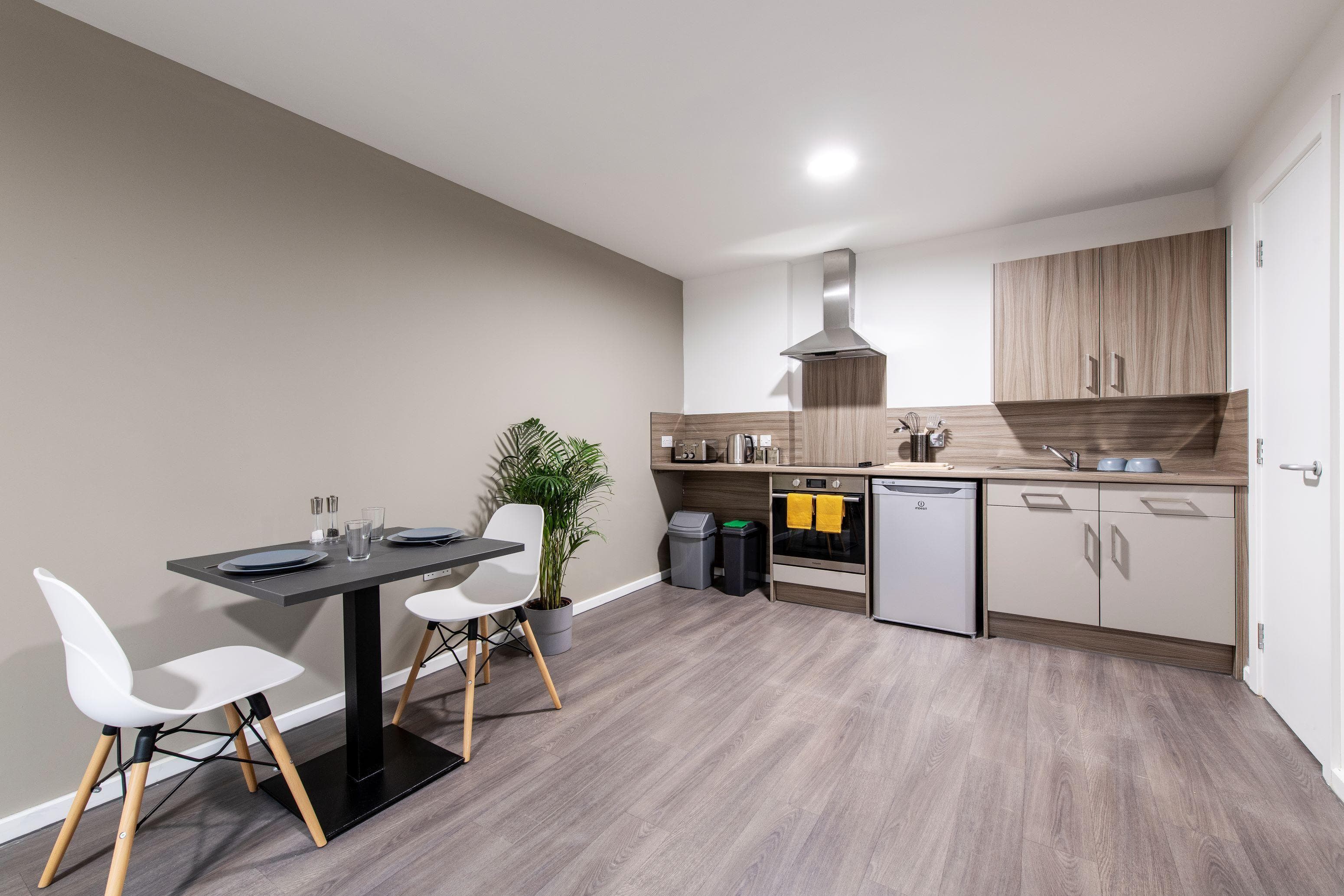 Hollis-two-bed-apartment-kitchen