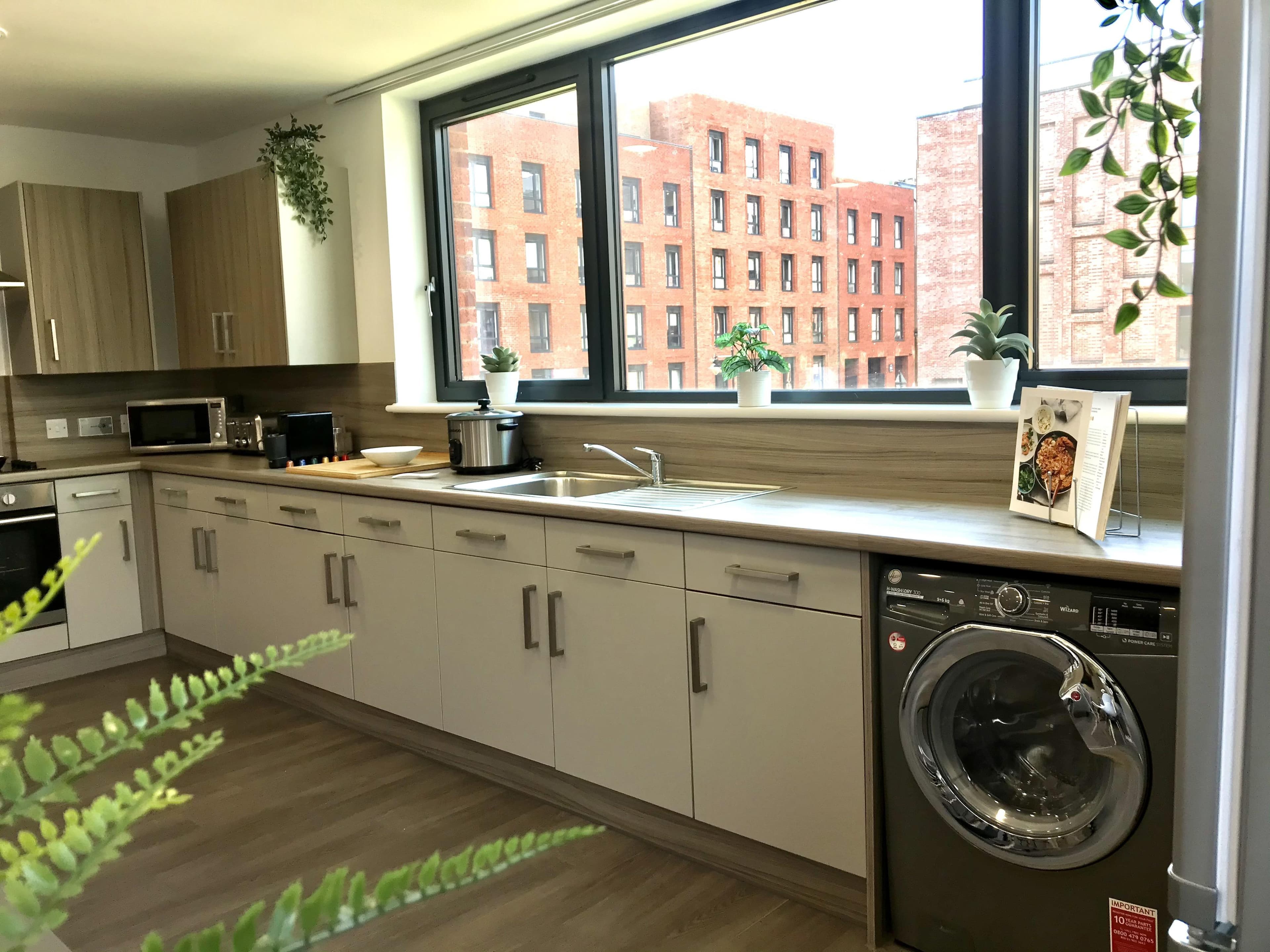 Plus-ensuite-Full-Kitchen-3-copy
