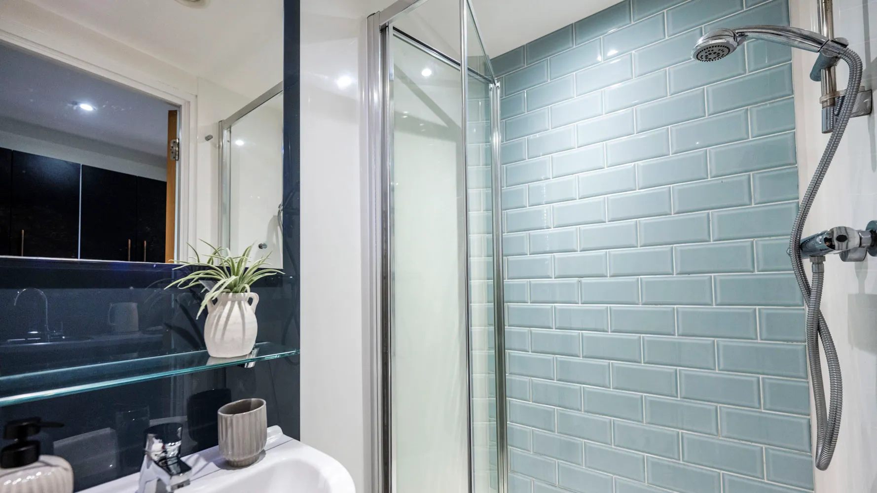 student-accommodation-newcastle-upon-tyne-opto-studio-plus-wc-shower