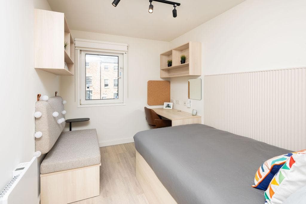Apollo-en-suite-2