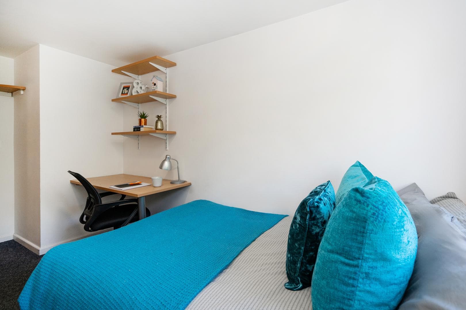 Ensuite-Bronze-2