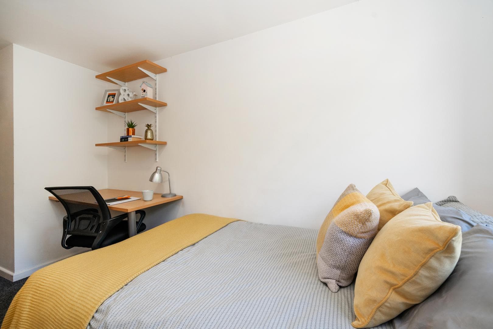 Ensuite-Silver-3