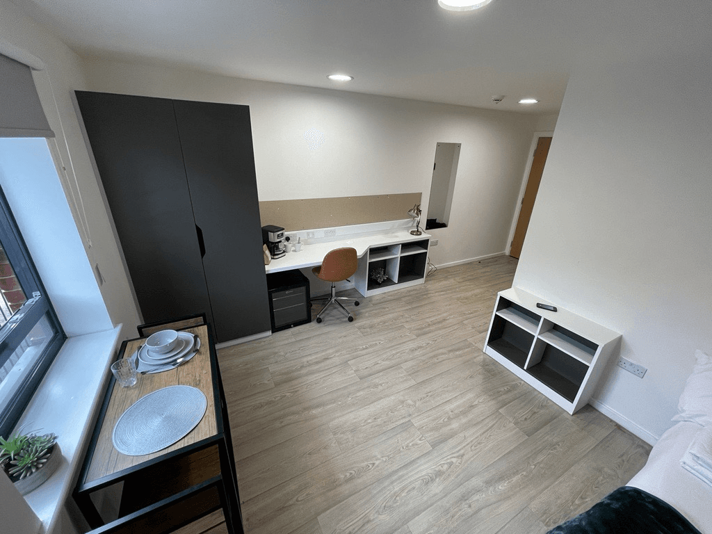the-towpath-gold-ensuite2