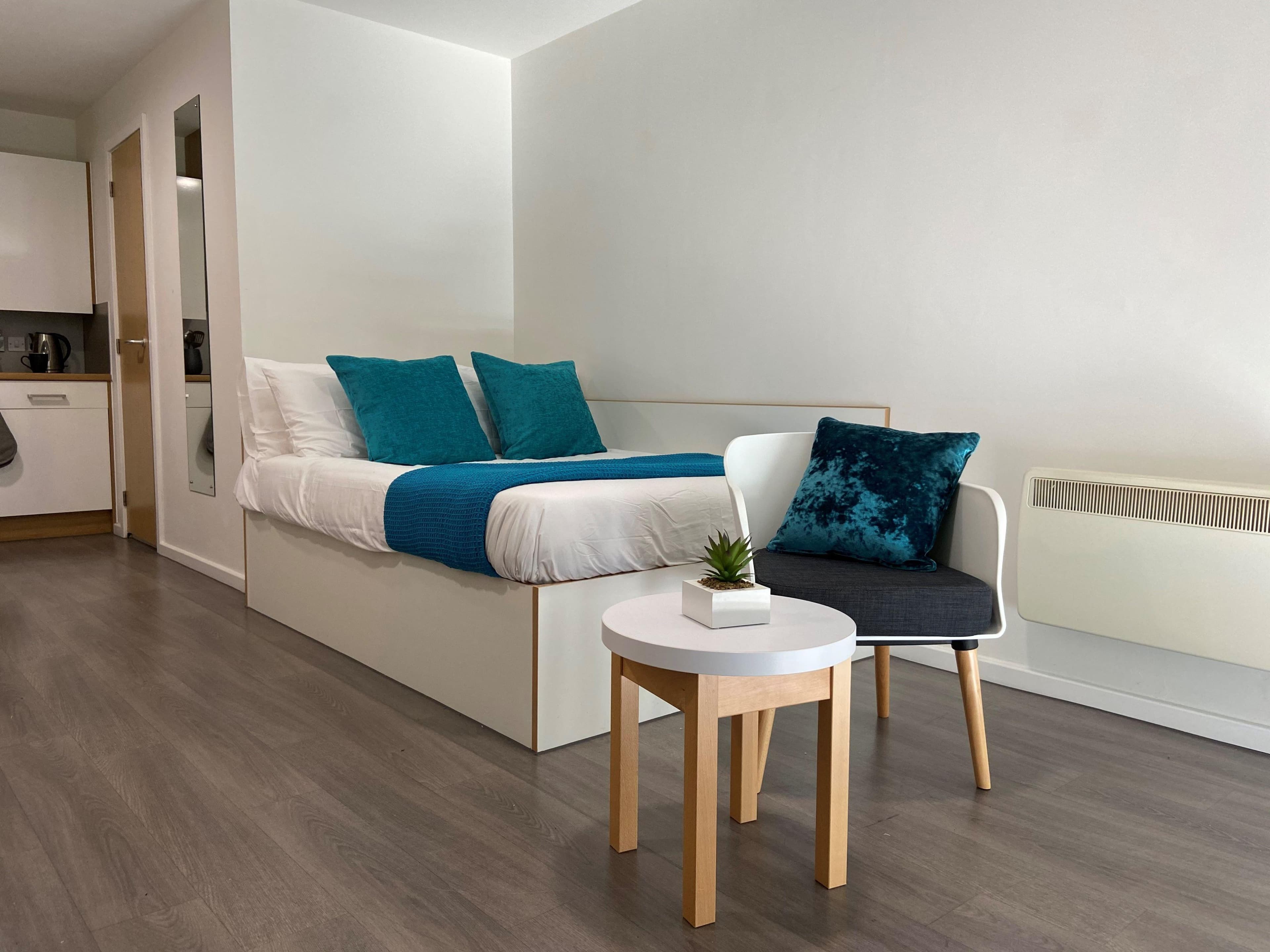 Bed-Landscape-Laycock-Studios-Studio-courtyard