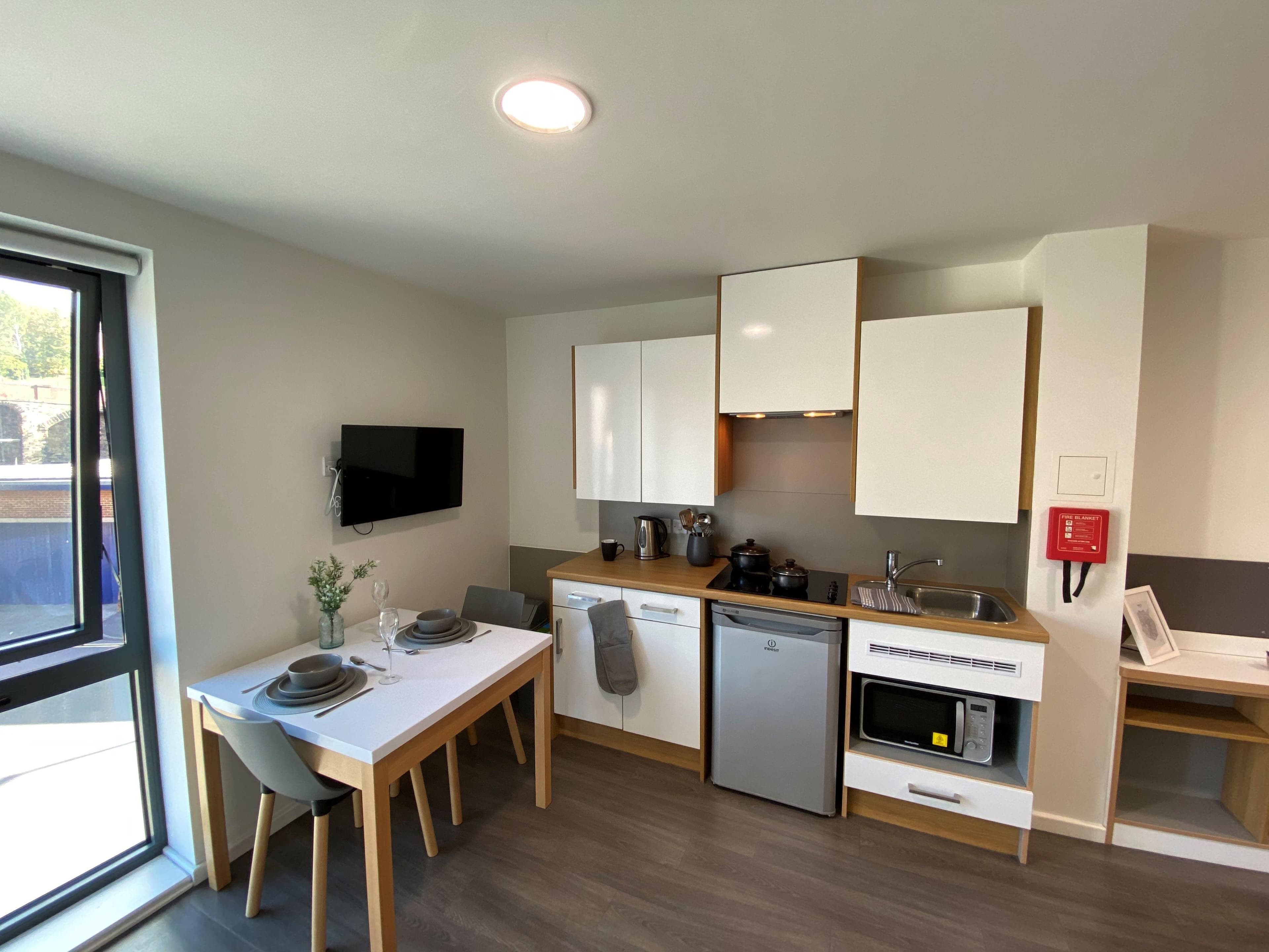 Kitchen-Laycock-Studios-Studio-bronze-8
